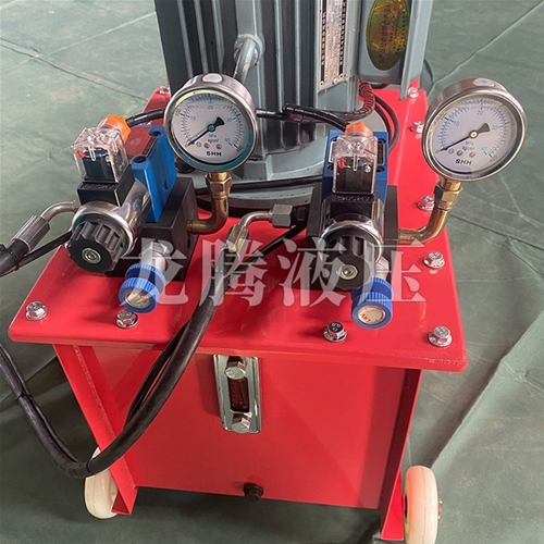 風管法蘭鉚釘機